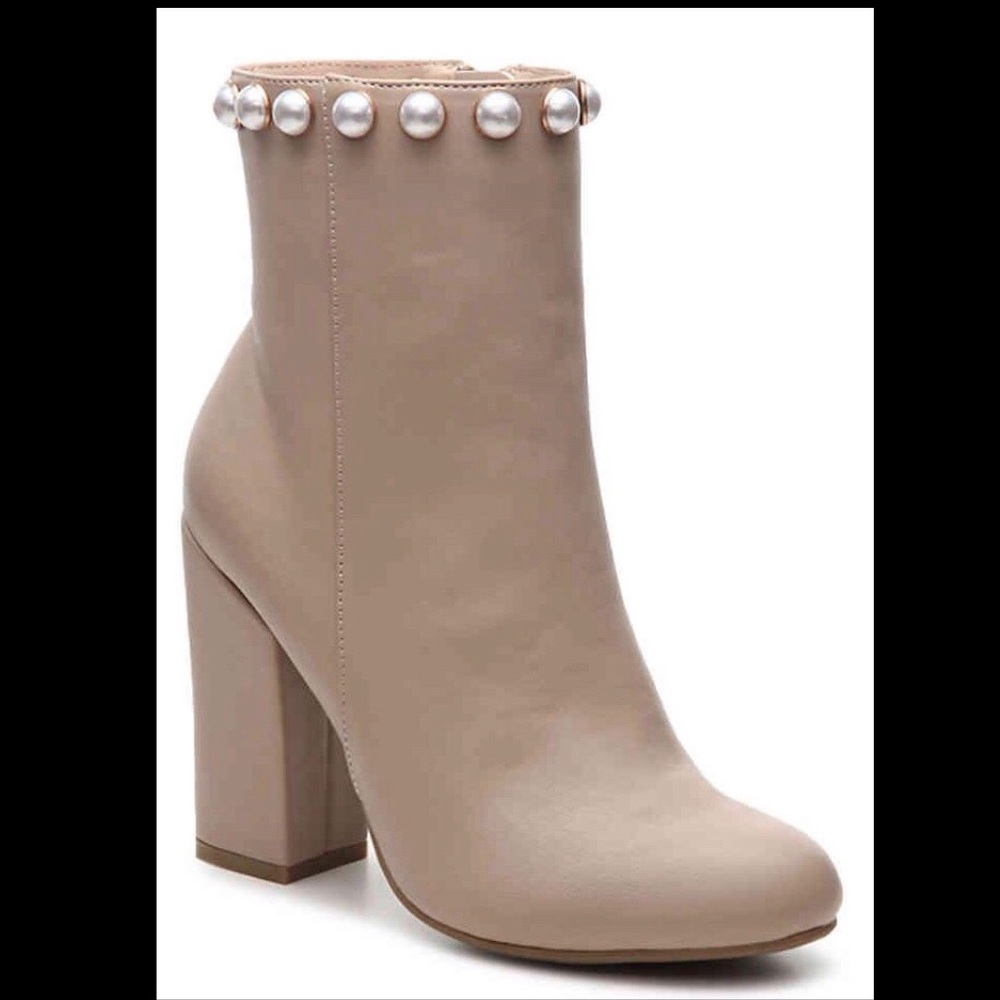 PEARL TRIM BLOCK HEEL BOOT - Picture 2 of 6